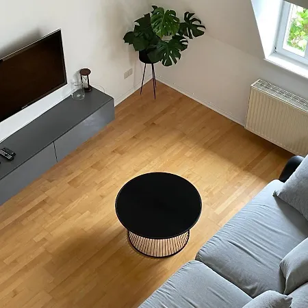Charming Apartment *