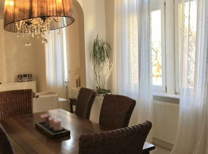 Charming Apartment *